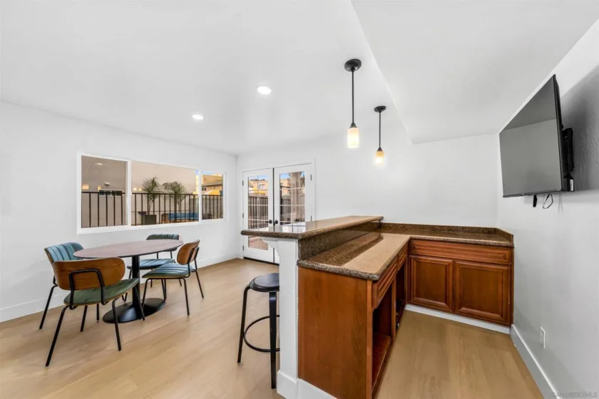 1030 Robinson Avenue #315 photo 25