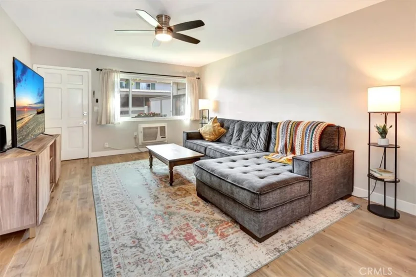 674 W Main Street #A photo 4