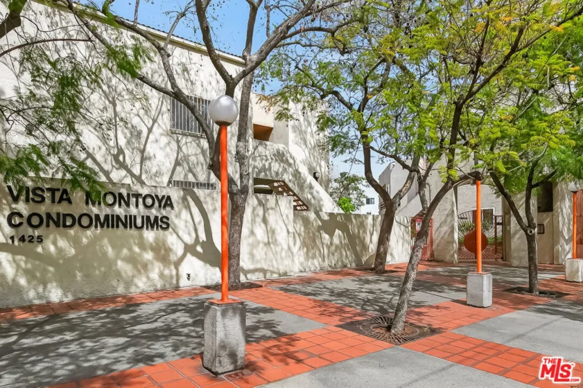 1118 Valencia Street #310 photo 38