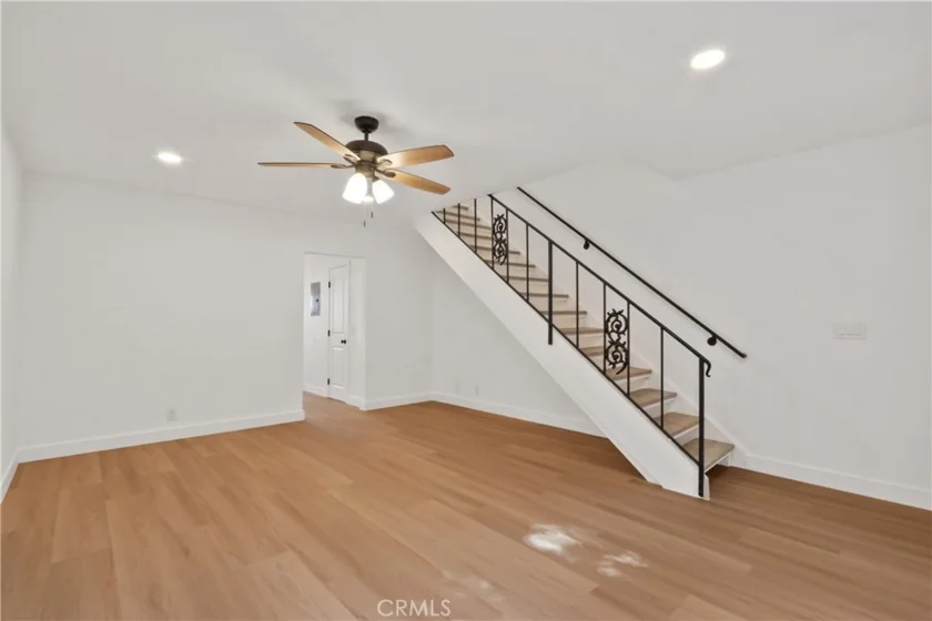 655 W 6th #A photo 19