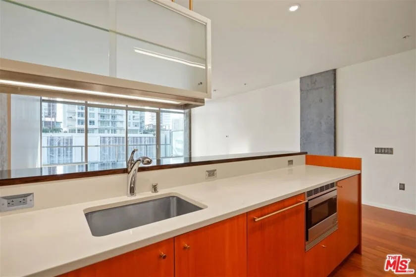 1155 S Grand Avenue #516 photo 5