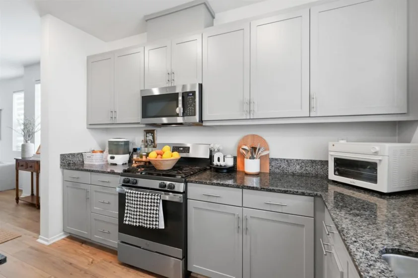 5491 Seacliff Place #108 photo 3