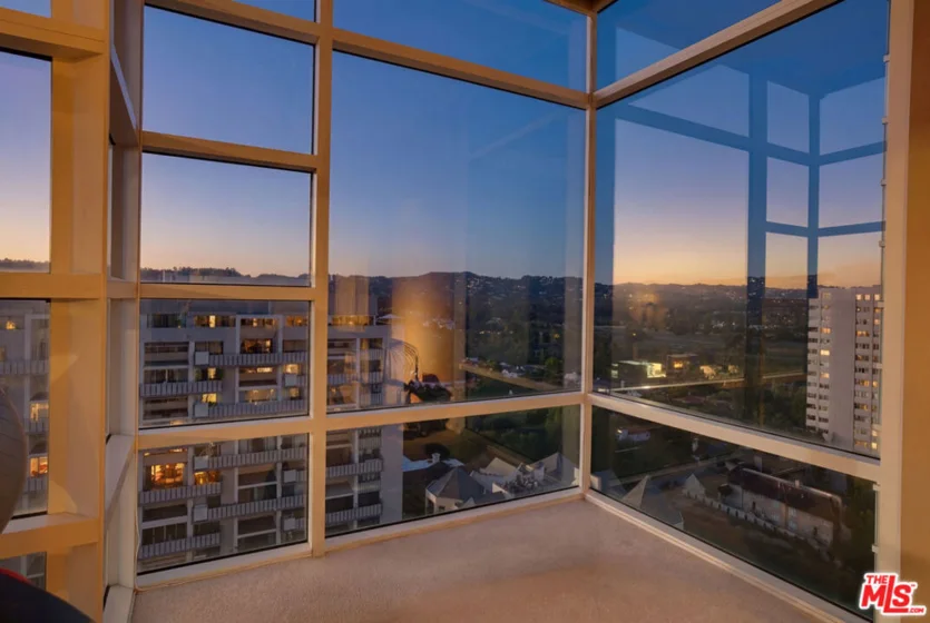 10380 Wilshire Boulevard #1501 photo 32