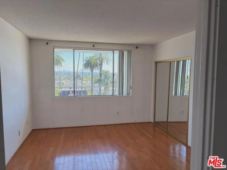450 S Maple Drive #403 photo 12