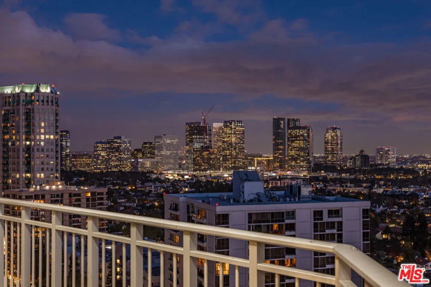 10727 Wilshire Boulevard #1805 photo 33