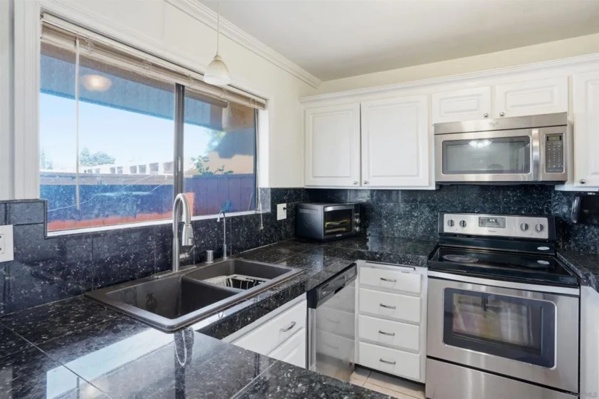 9463 Gold Coast #H5 photo 19