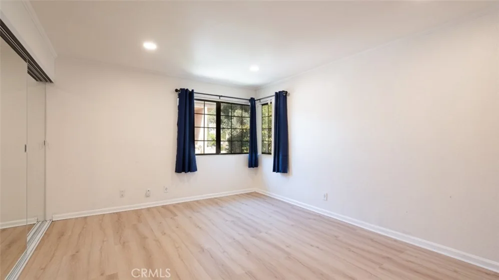 7305 Balboa Boulevard #2 photo 8