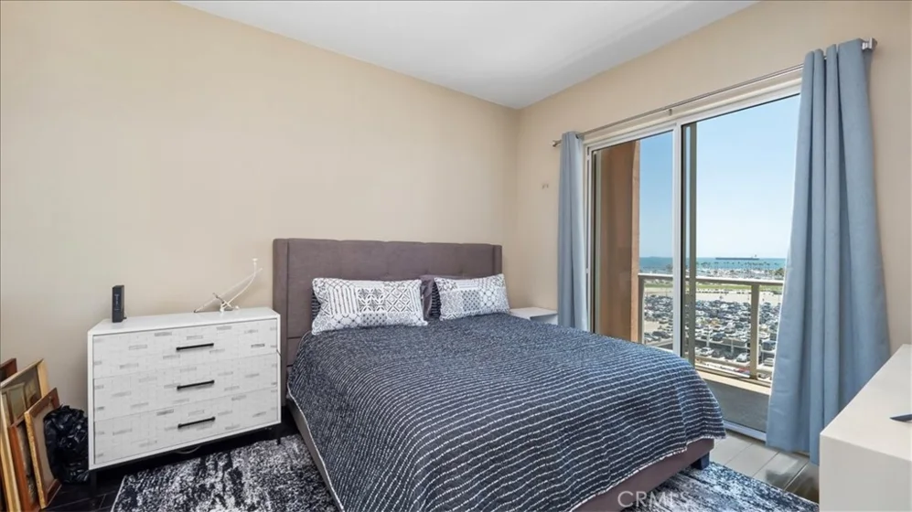 488 E Ocean #708 photo 20