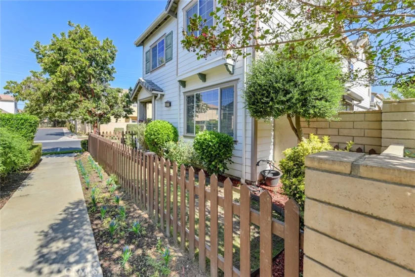 450 Merced Court photo 3