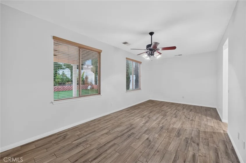 30780 Olympia Rose photo 24
