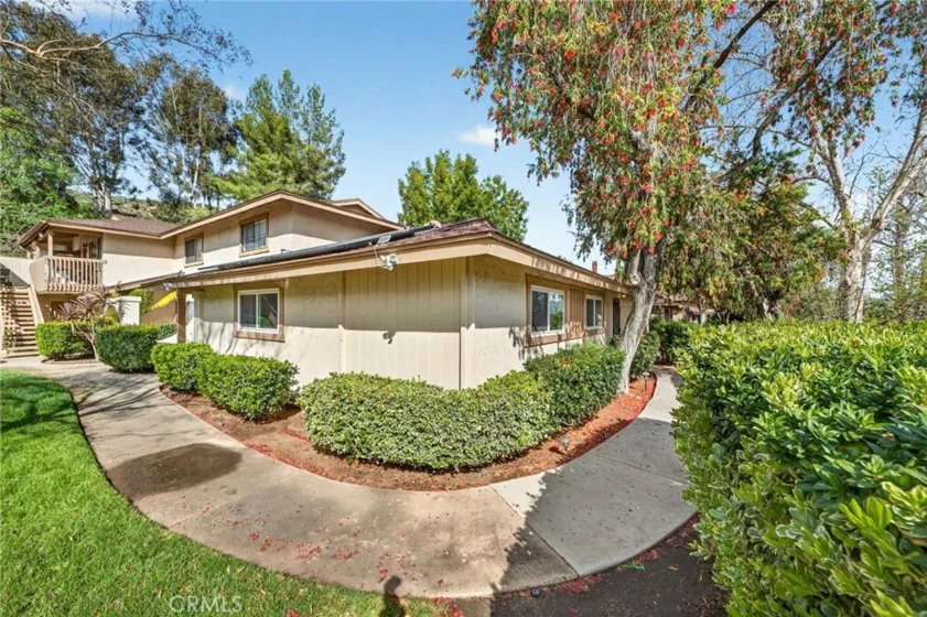 8952 Fletcher Valley photo 1