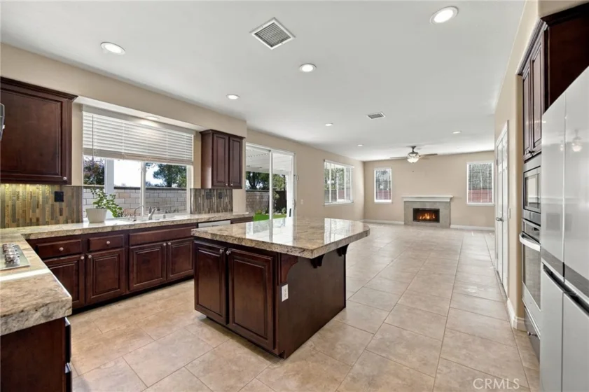 31538 Whitefield Court photo 9