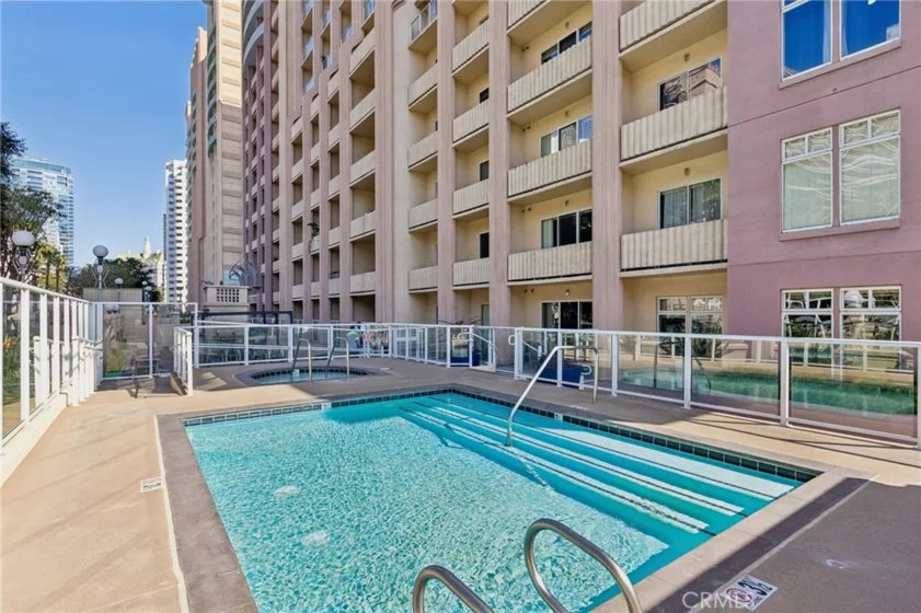 388 E Ocean Boulevard #709 photo 3