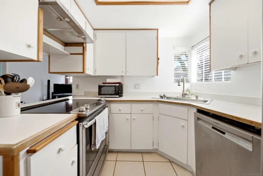 261 Riverview Way photo 3