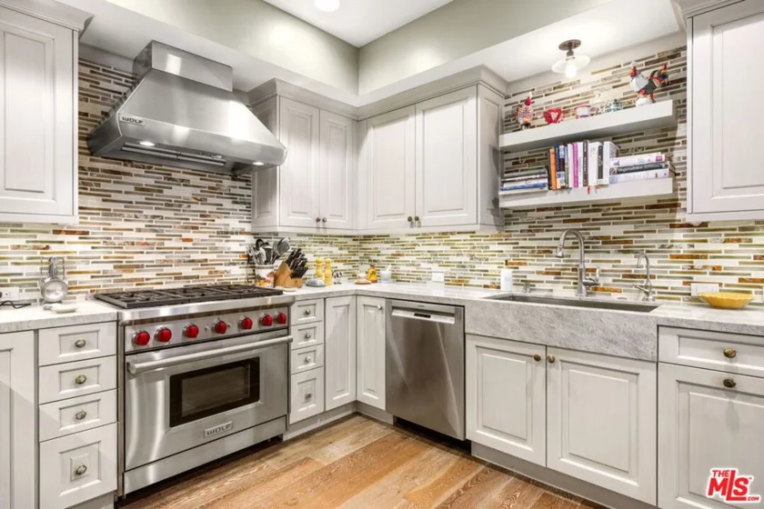 441 S Barrington Avenue #311 photo 27