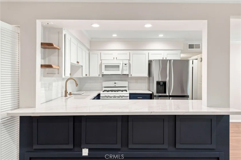 14159 Riverside Drive #103 photo 17