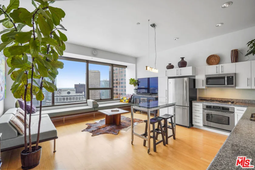 1100 Wilshire Boulevard #2610 photo 1