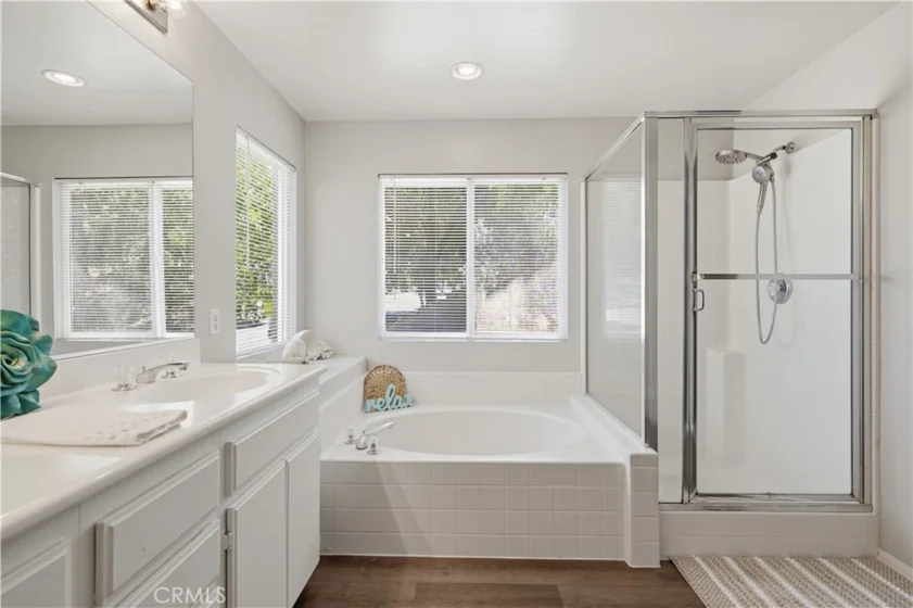 100 Lydia Lane photo 23