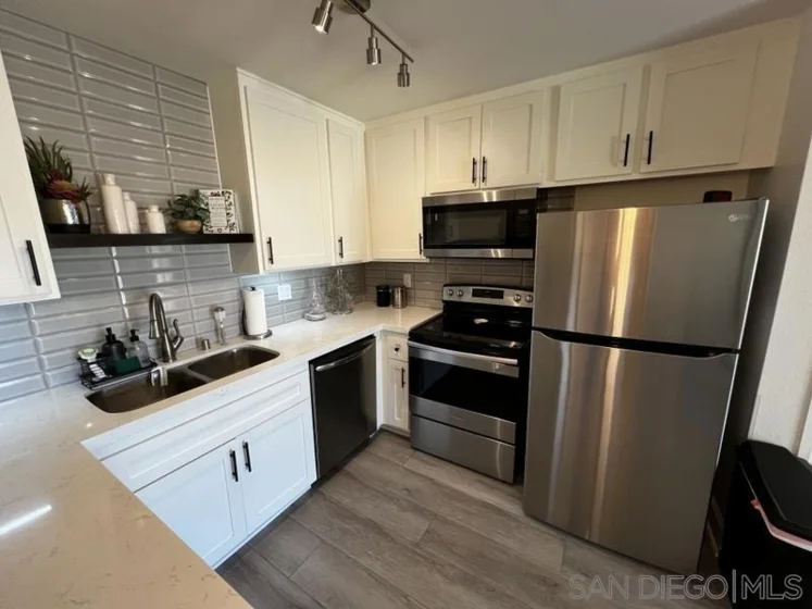 6350 Genesee Avenue #316 photo 15