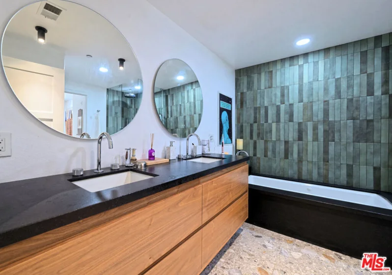 4820 Bellflower Avenue #206 photo 4