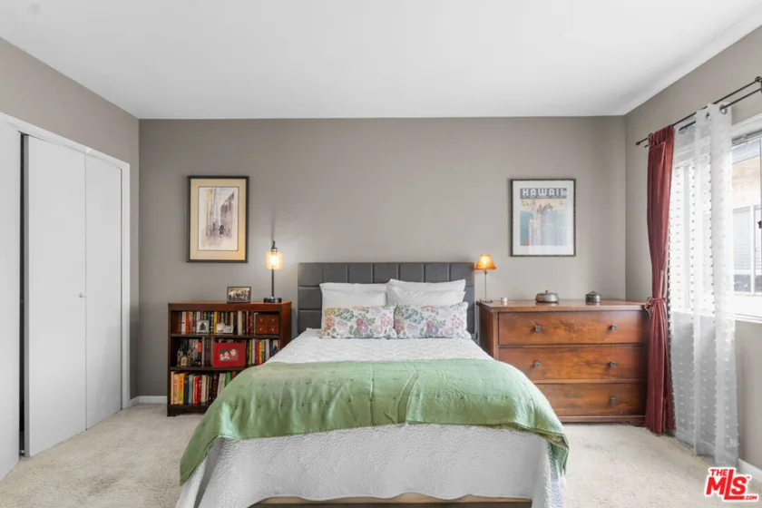 1828 Barry Avenue #4 photo 6