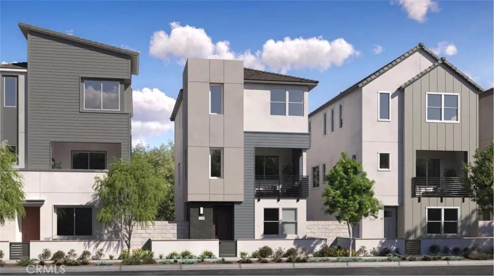 242 Brookfeather photo 1