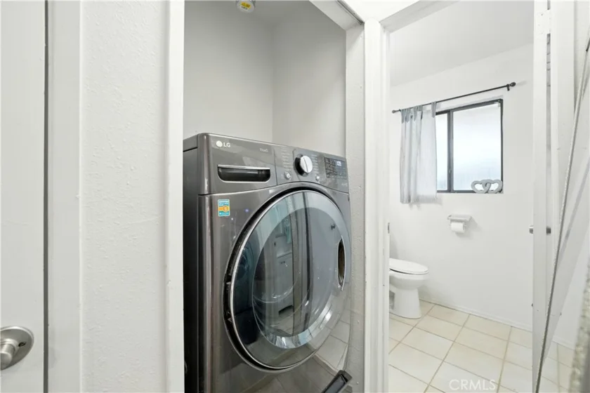 14937 Sherman Way #7 photo 30
