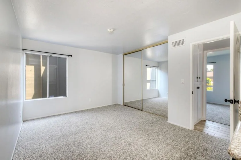 440 Parkside Drive photo 23