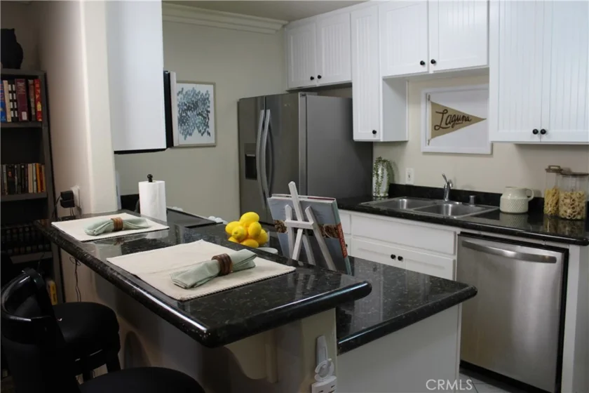 1720 Newport Avenue #5 photo 3