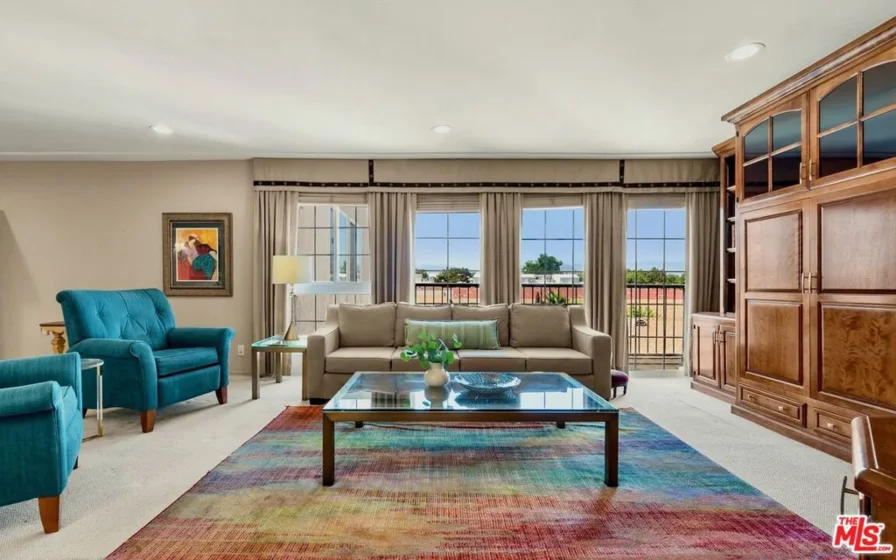 5050 Coldwater Canyon Avenue #PH1 photo 2