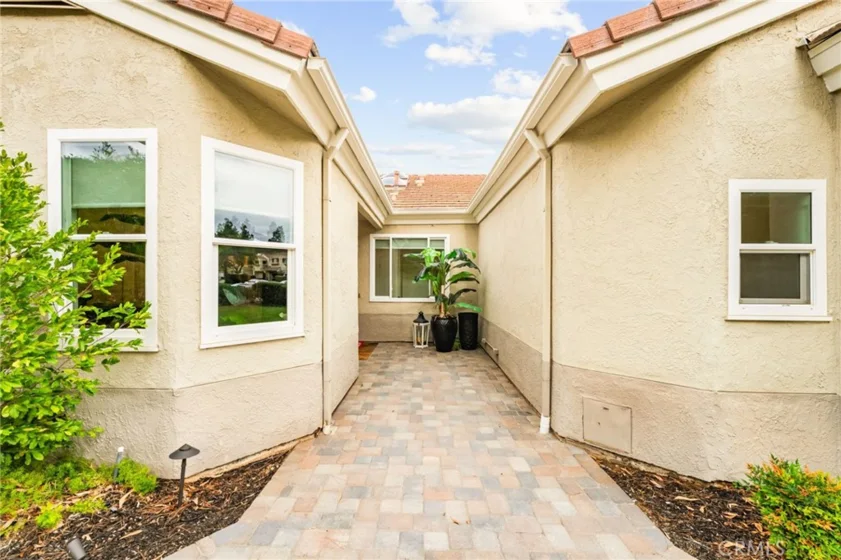 38521 Glen Abbey photo 30