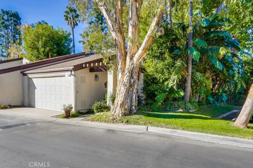 2757 Craig Circle photo 1