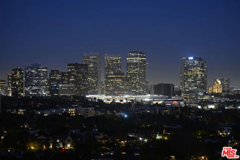 10535 Wilshire Boulevard #1803 photo 3