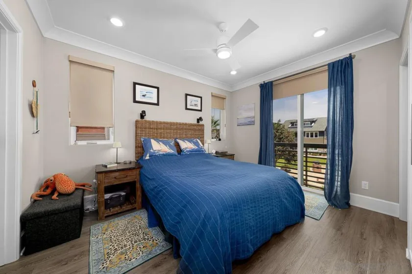 810 Santa Barbara Place photo 11