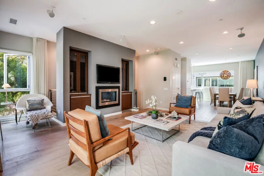 310 Washington Boulevard #401 photo 1