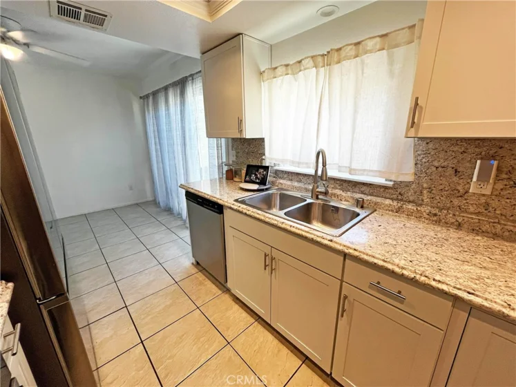 24109 Fir photo 20