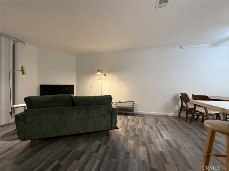 1463 Everton Place photo 5