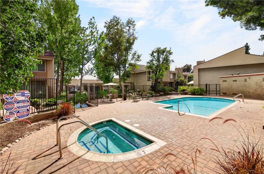 5475 Twin Lakes photo 25