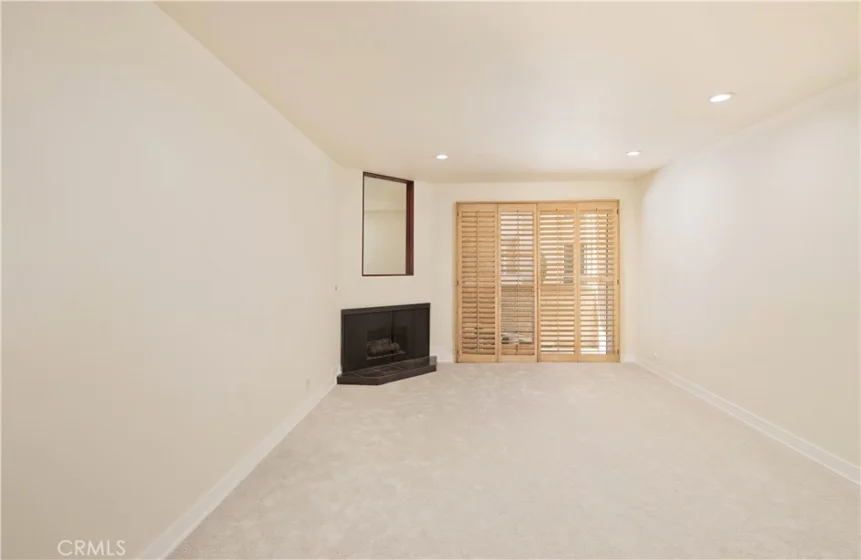 5333 Zelzah Avenue #102 photo 6