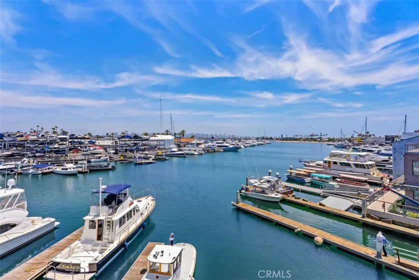 2600 Newport photo 24