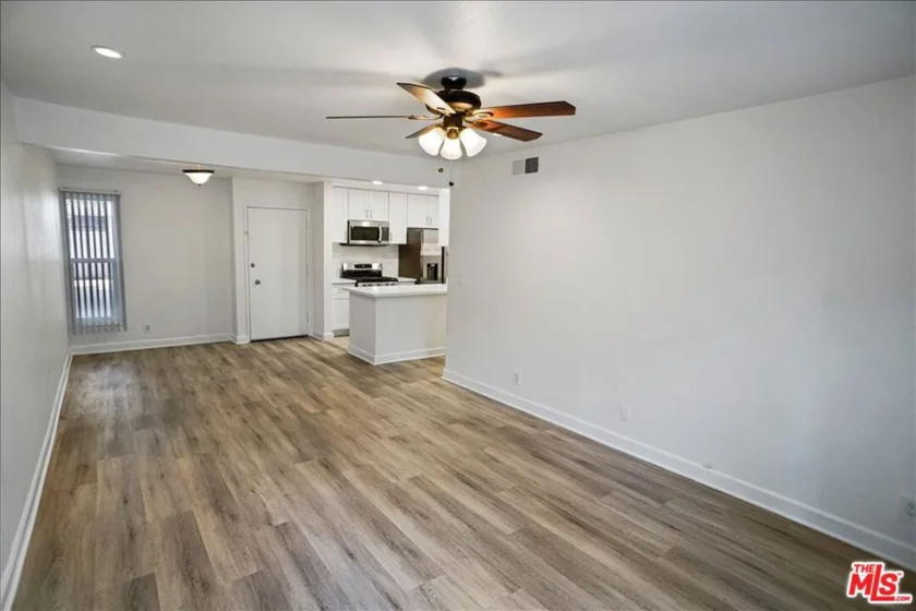 18620 Hatteras Street #180 photo 2
