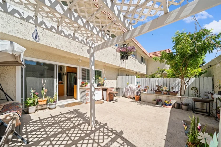 12839 Newhope Street photo 25