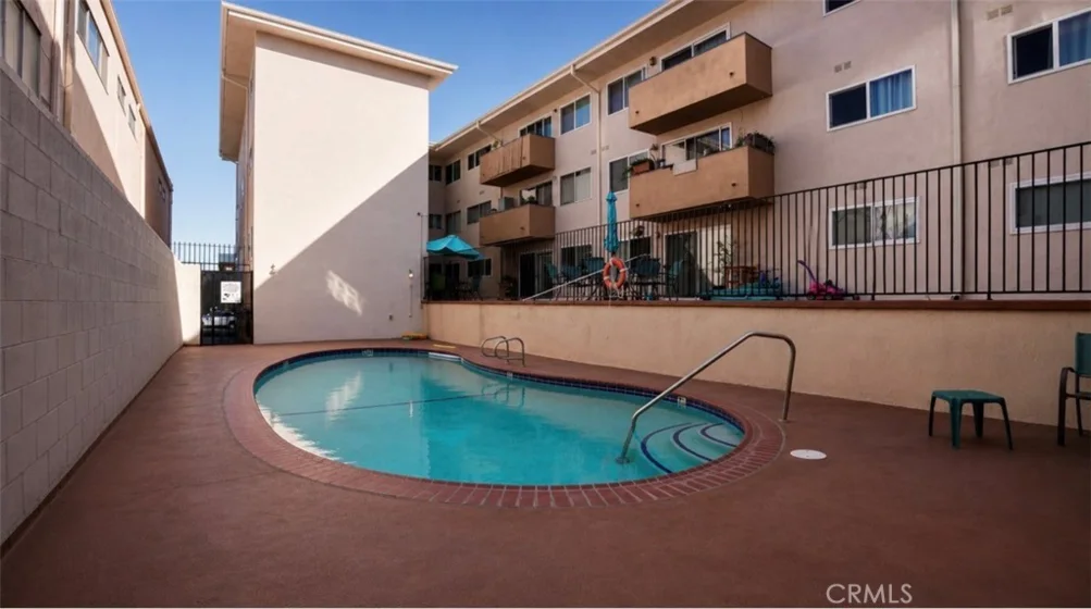 601 E Orange Grove #103 photo 17