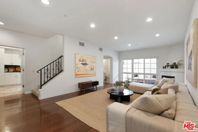 851 N San Vicente Boulevard #124 photo 1