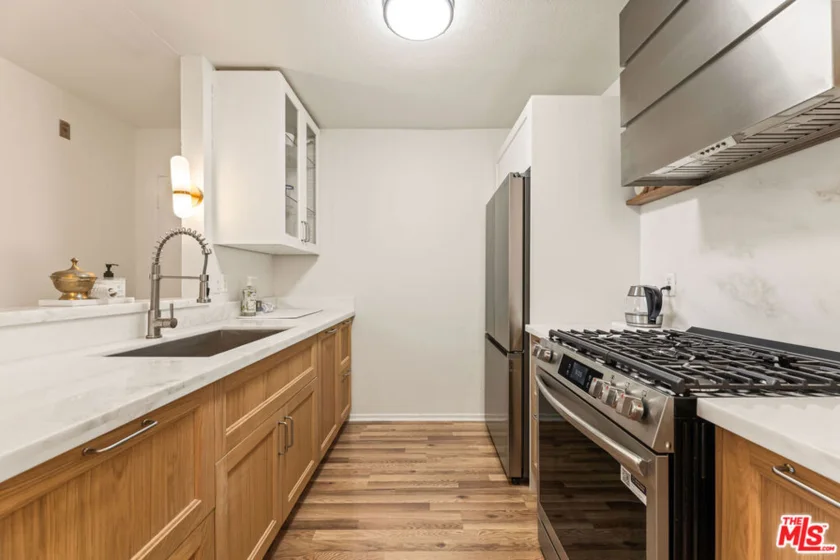 365 Burchett Street #118 photo 6