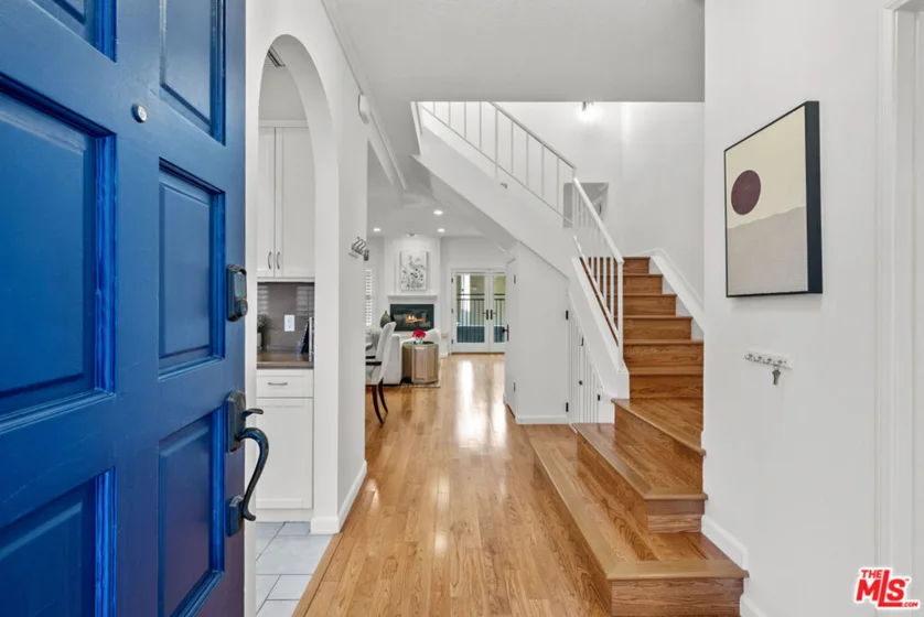 13041 Moorpark Street #3 photo 1