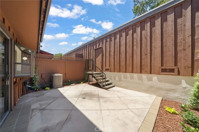 2253 Stonewood Court photo 31