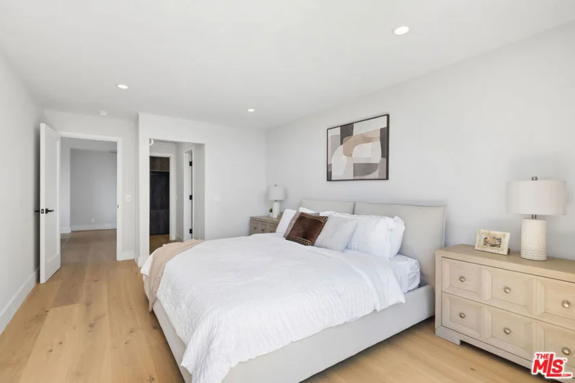 10747 Wilshire Boulevard #1107 photo 3