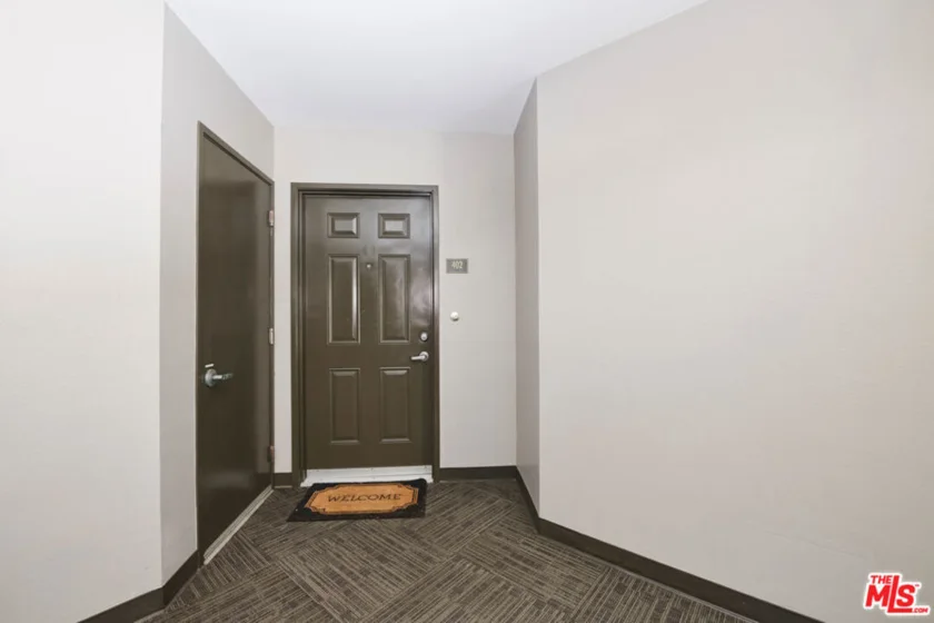 6400 Crescent Parkway #402 photo 35