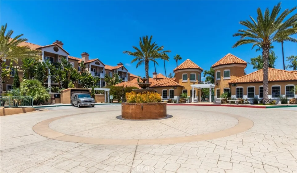 2150 Camino De La Reina #216 photo 1